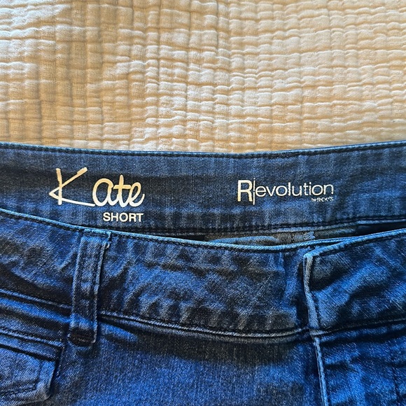 Kate Denim Shorts - Picture 3 of 5